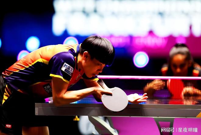 隐约流露出 隐约流露出